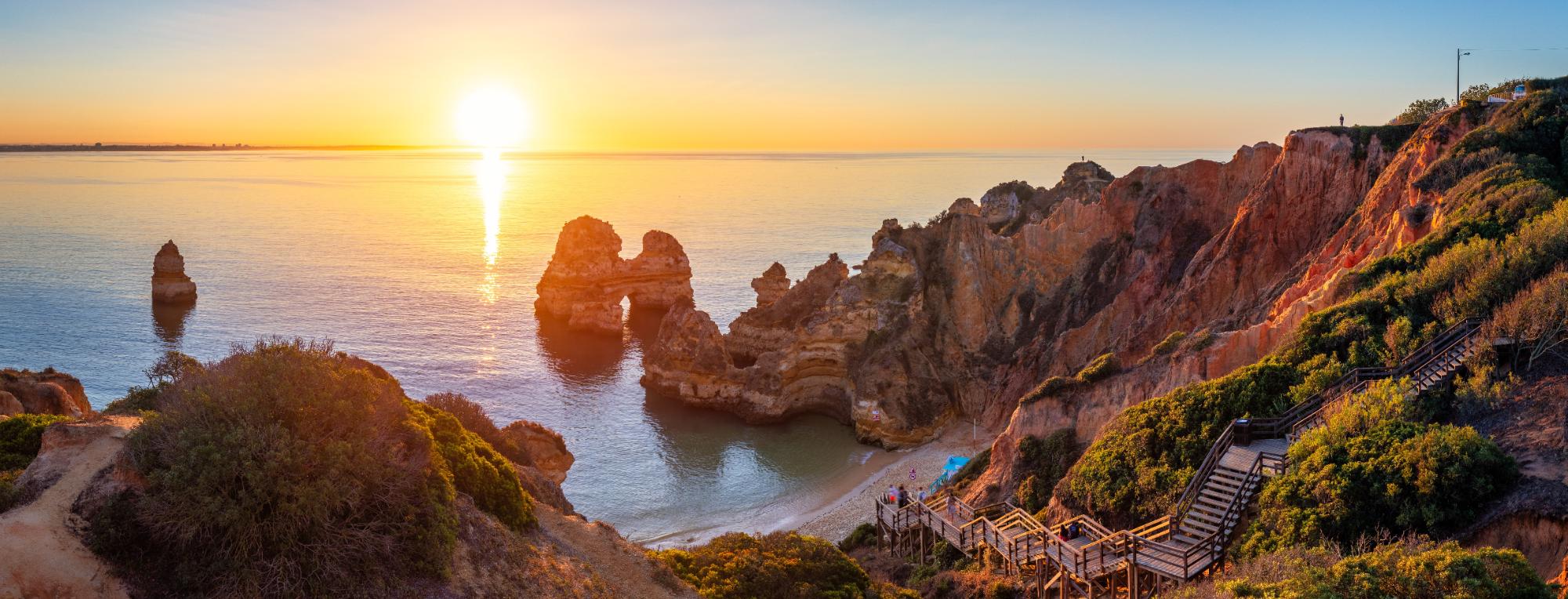 Best time to visit Algarve