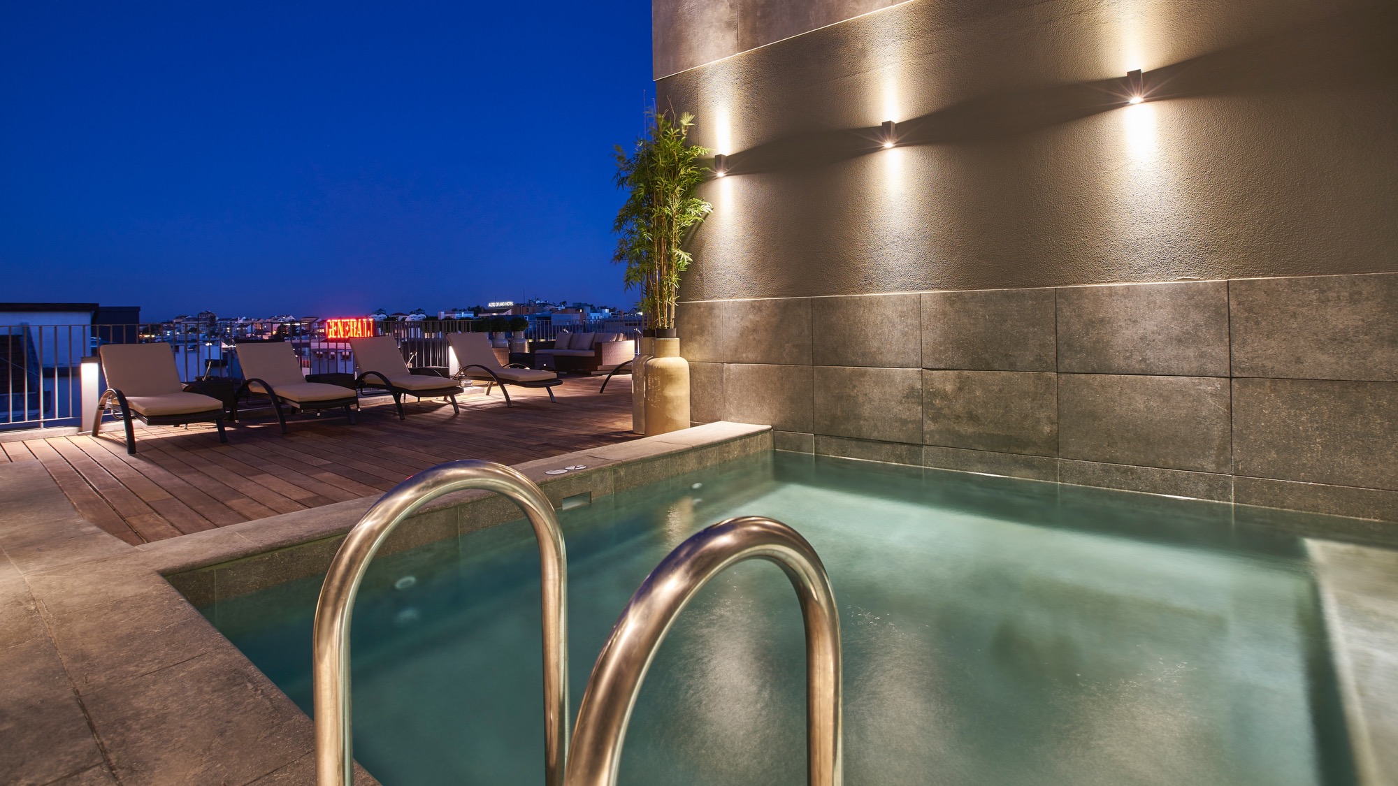 PortoBay Marquês | Pool