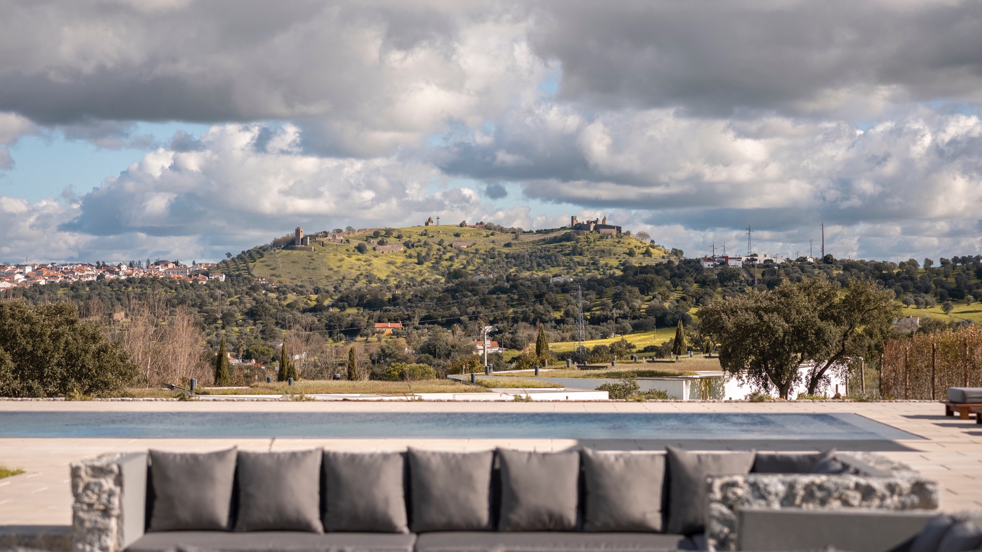 L'and Vineyards | Castle View