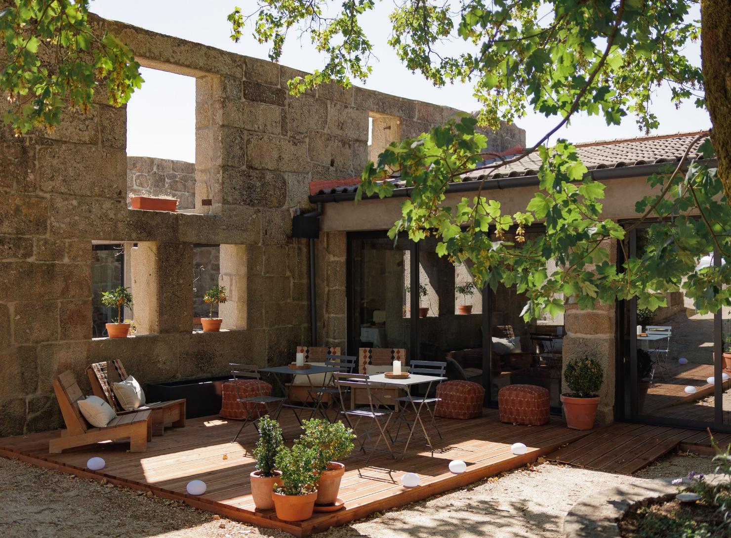 Chão de São Francisco - Soc. de Vitivinicultura e Turismo Rural, Lda*****