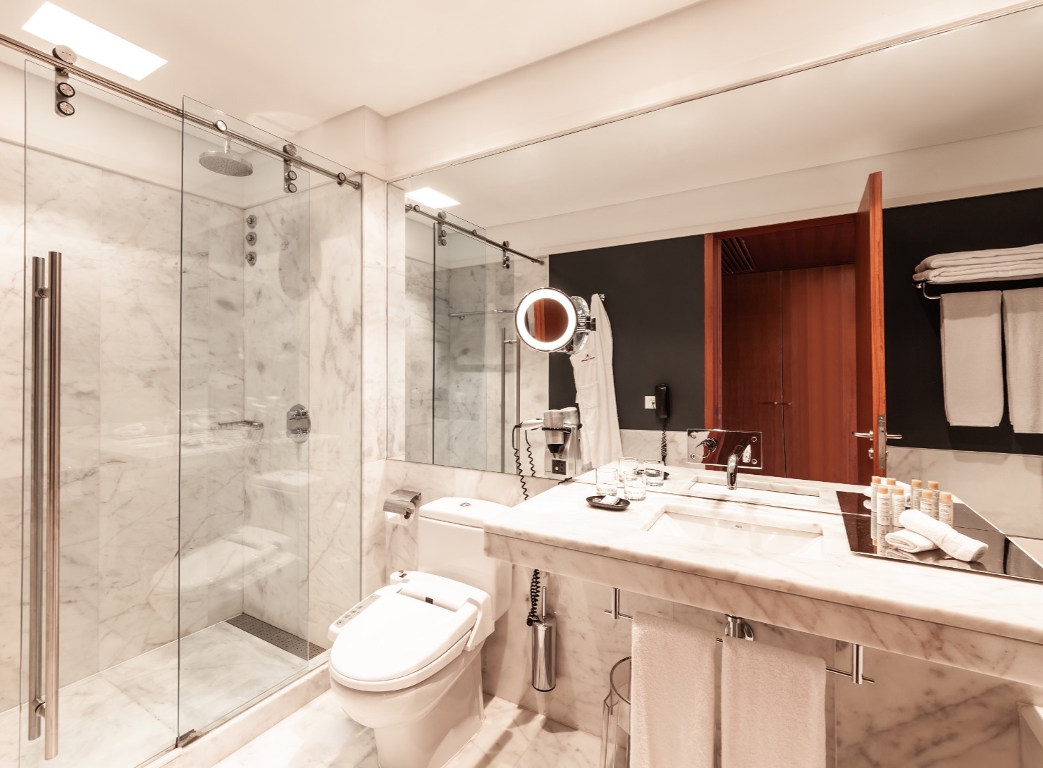 Convento do Espinheiro | Bathroom