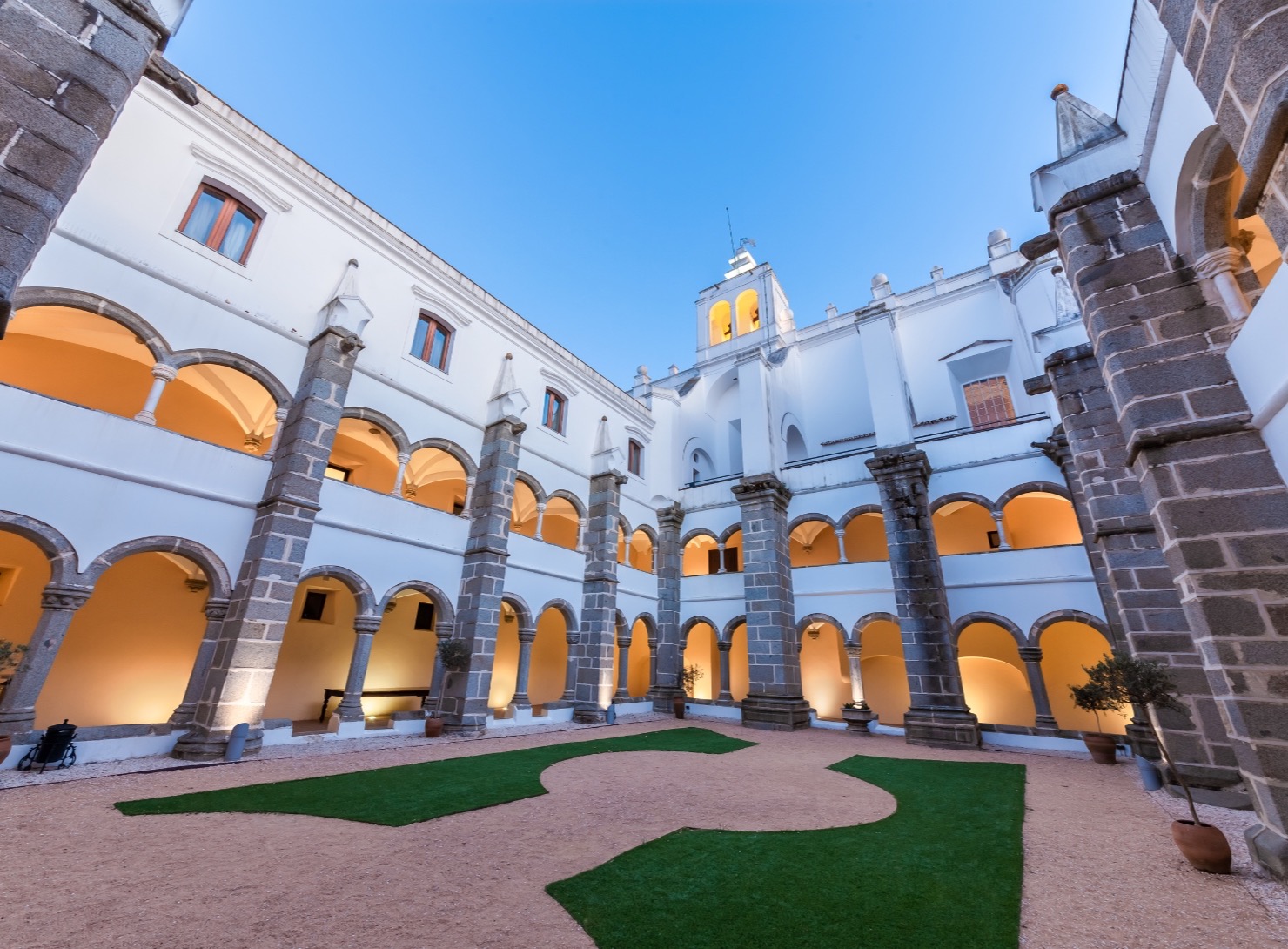 Convento do Espinheiro | Claustro