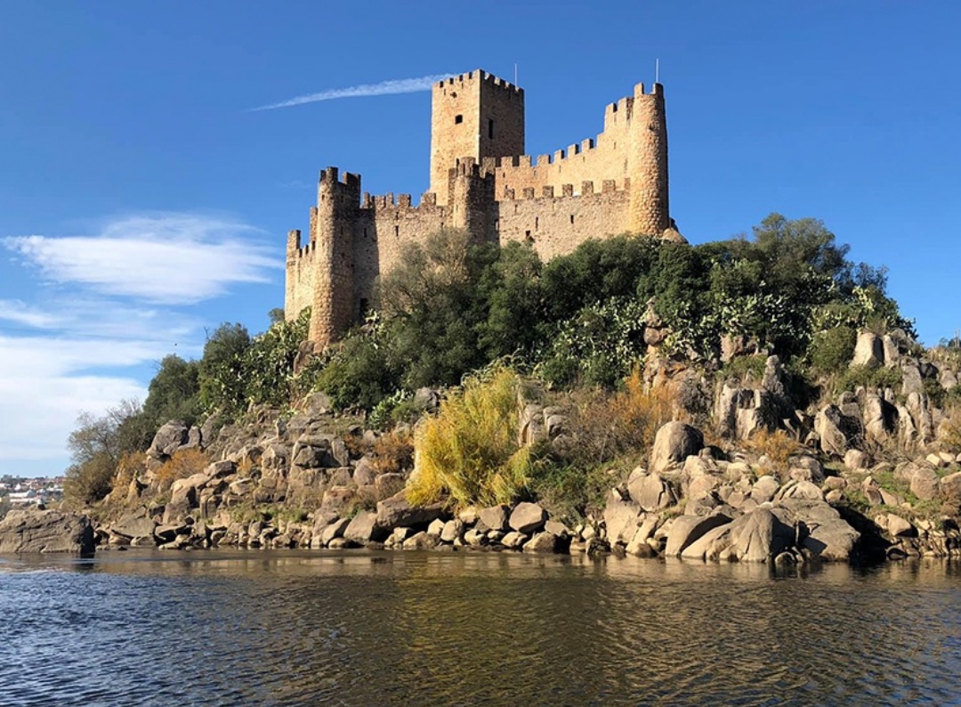 Secrets of the Knights Templar: Tomar and Almourol in 1 Day (with olive oil tasting)