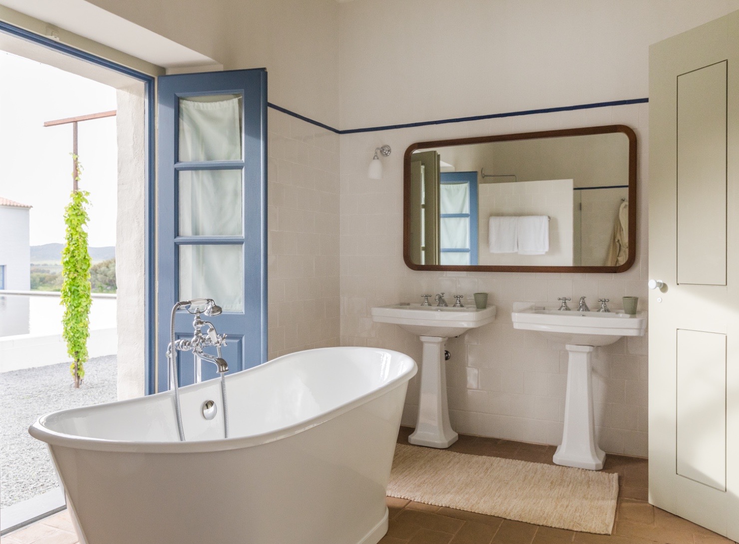 São Lourenço do Barrocal | Bathroom